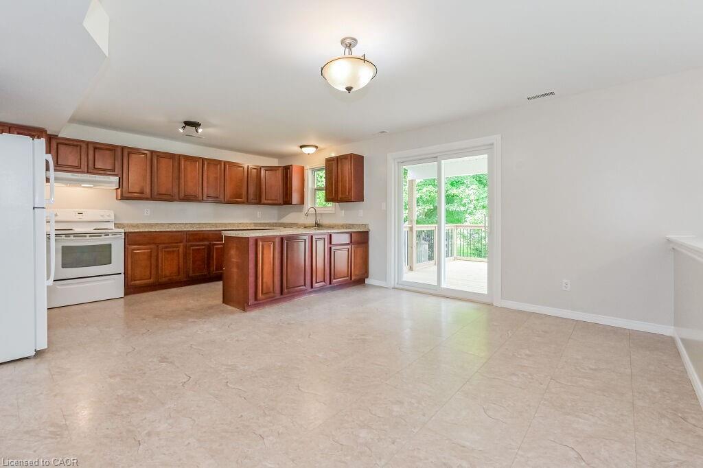 353 Wellington Street E Property Photo 18