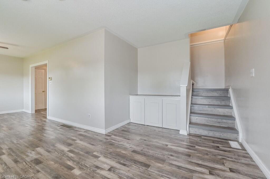 353 Wellington Street E Property Photo 19