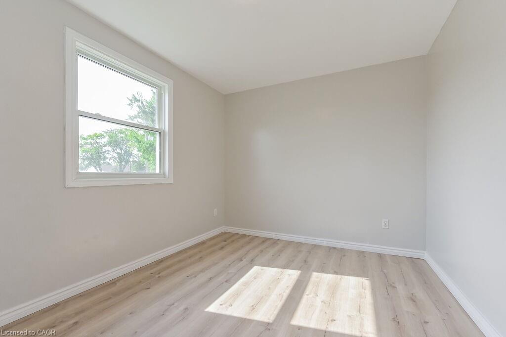 353 Wellington Street E Property Photo 22
