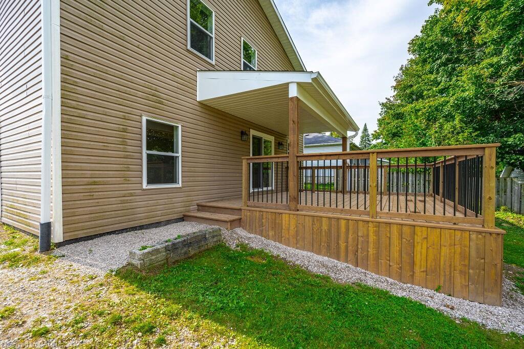 353 Wellington Street E Property Photo 37