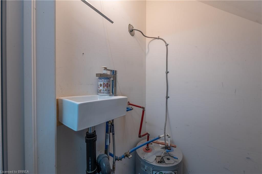 340 Henry Street Property Photo 17