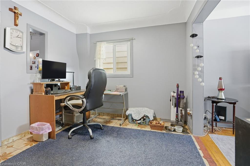 121 Gibson Avenue Property Photo 4