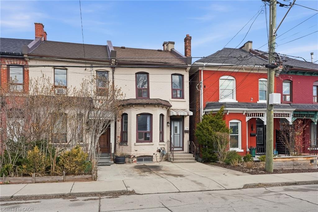79 Murray Street E Property Photo 3
