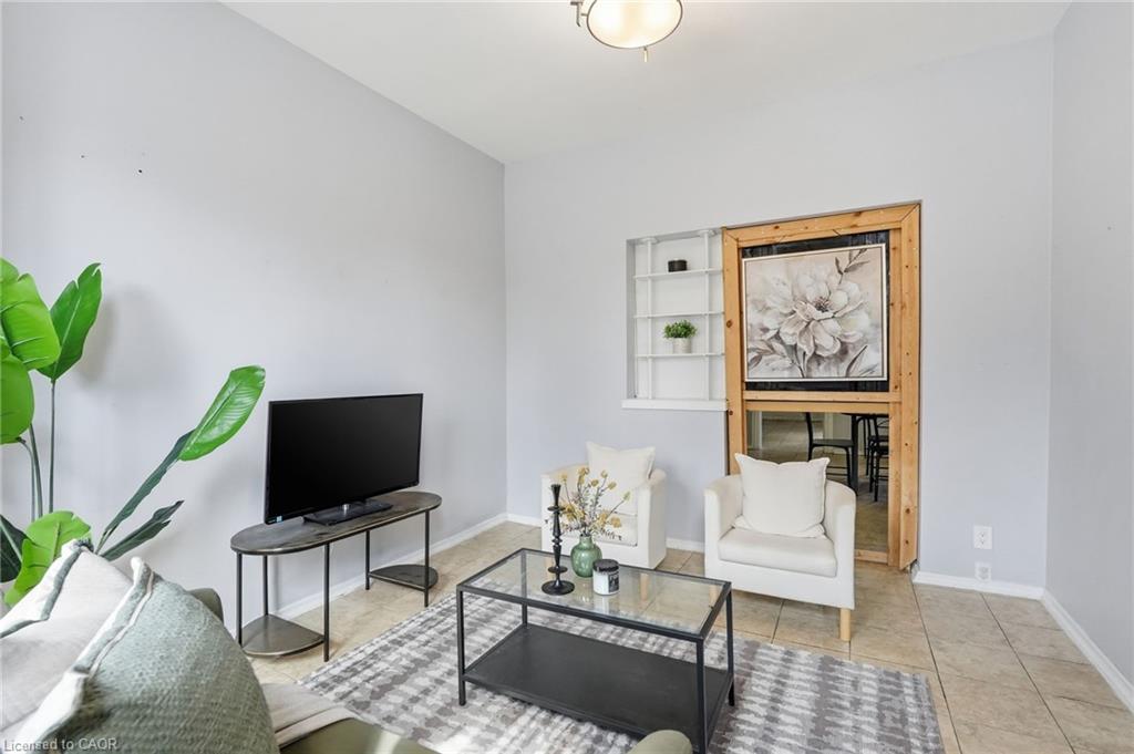 79 Murray Street E Property Photo 11