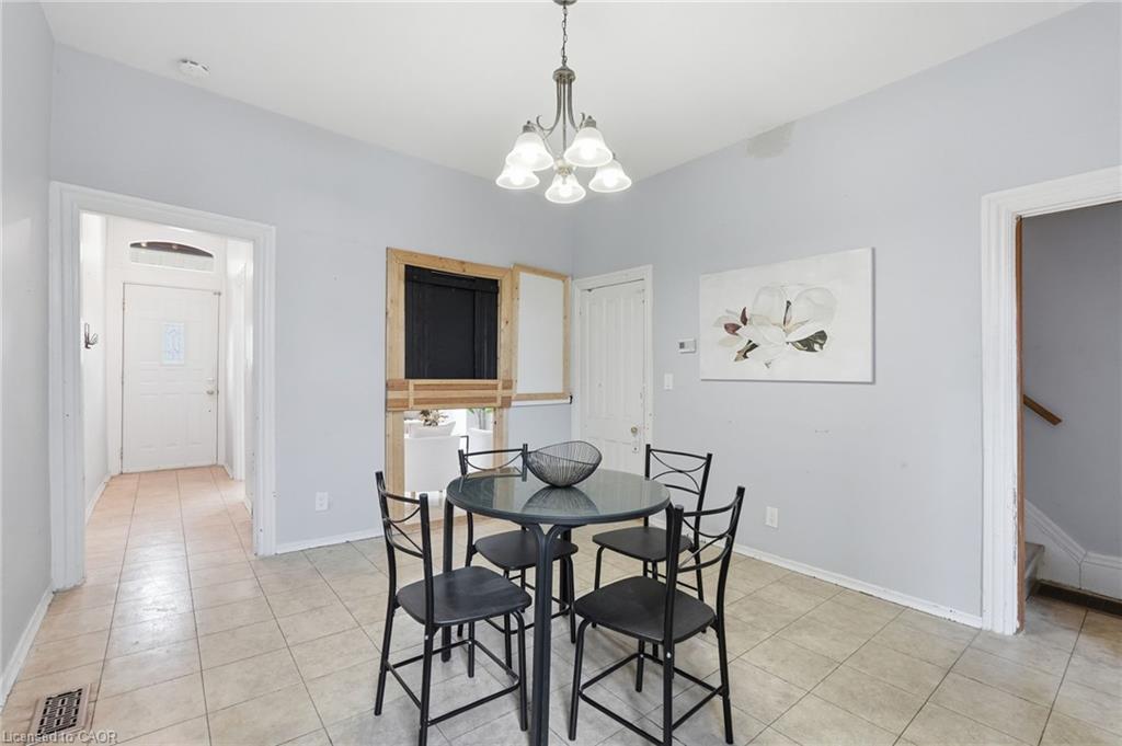 79 Murray Street E Property Photo 12