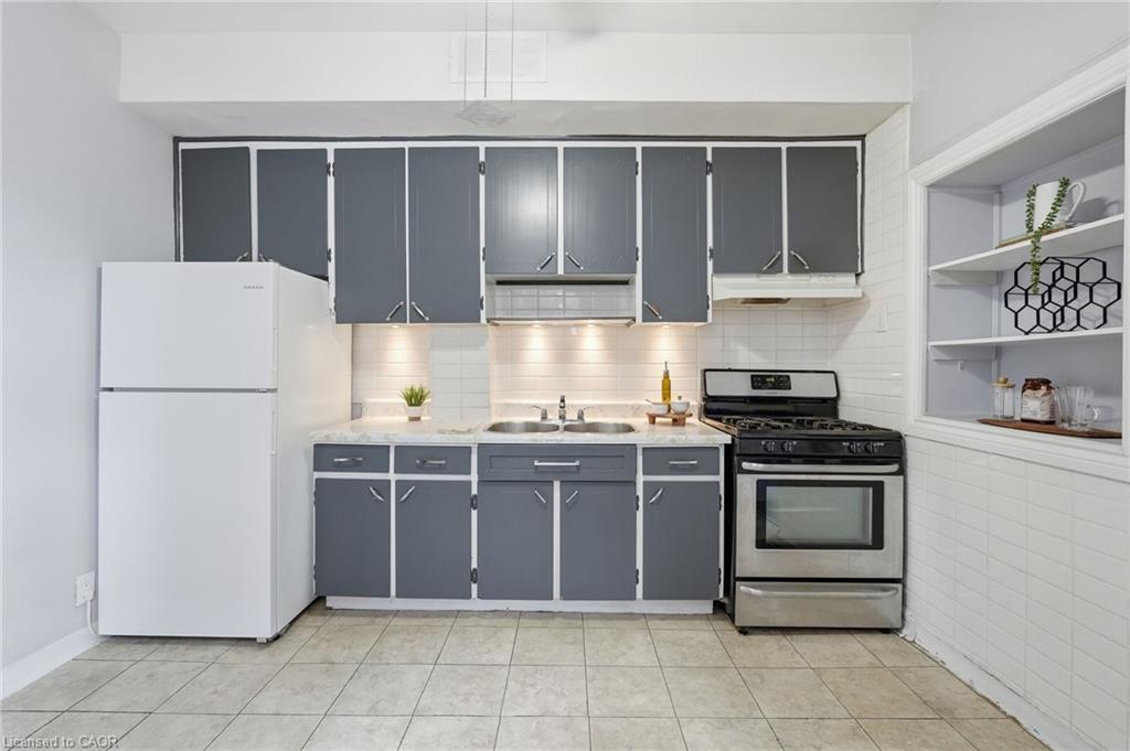 79 Murray Street E Property Photo 16