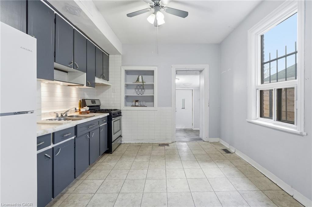 79 Murray Street E Property Photo 18