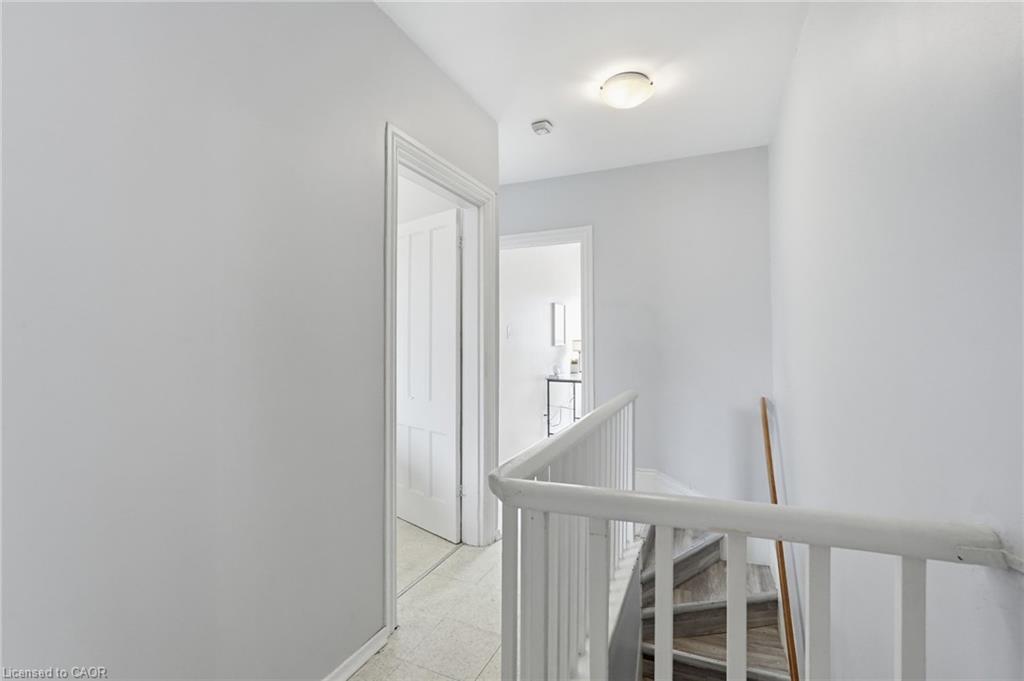79 Murray Street E Property Photo 22