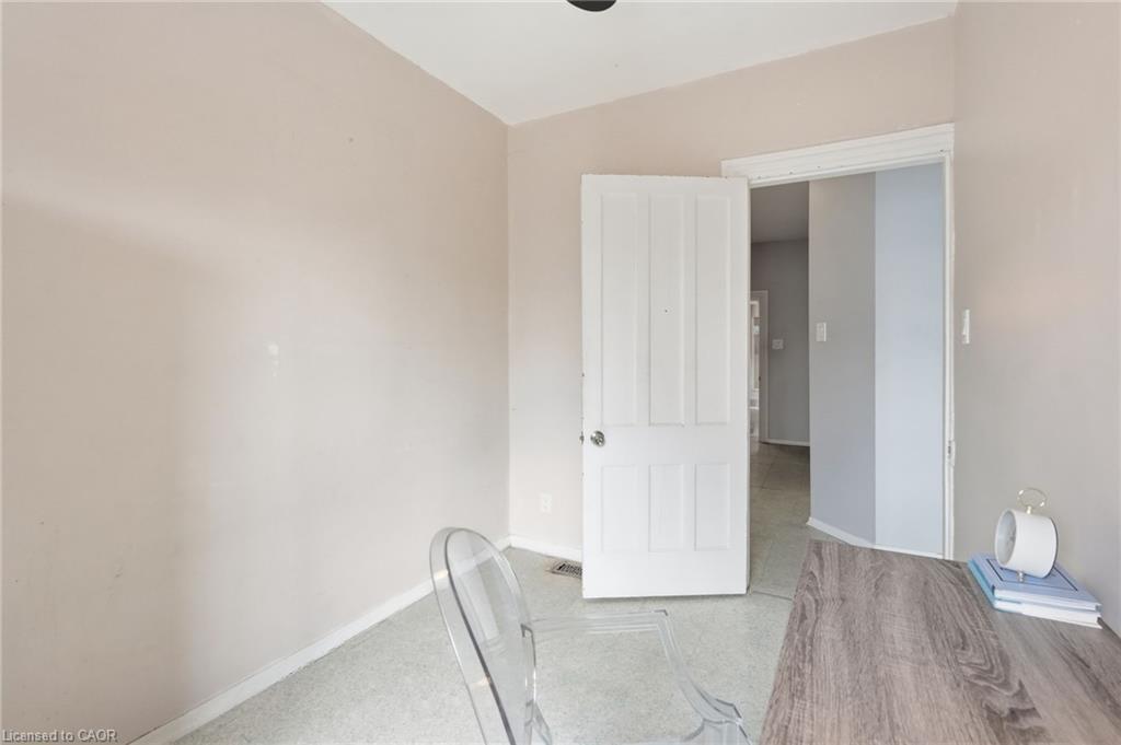 79 Murray Street E Property Photo 24