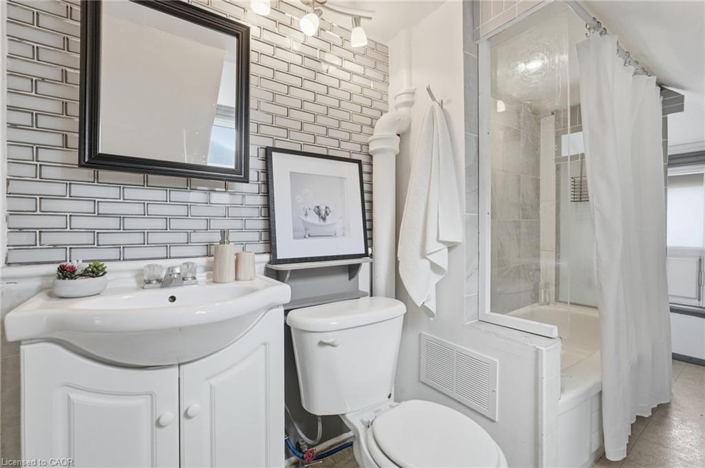 79 Murray Street E Property Photo 32