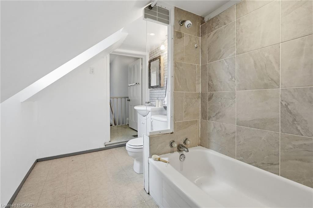 79 Murray Street E Property Photo 34