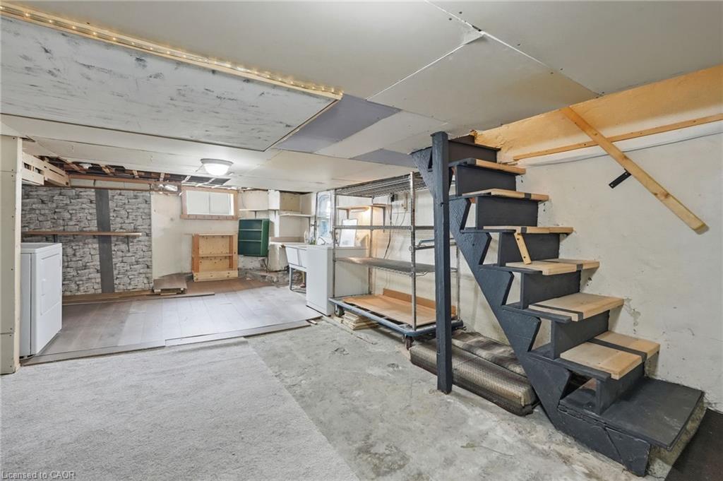 79 Murray Street E Property Photo 35