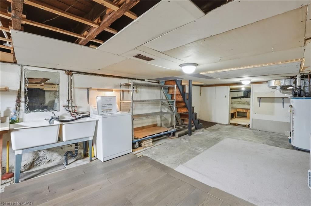 79 Murray Street E Property Photo 36