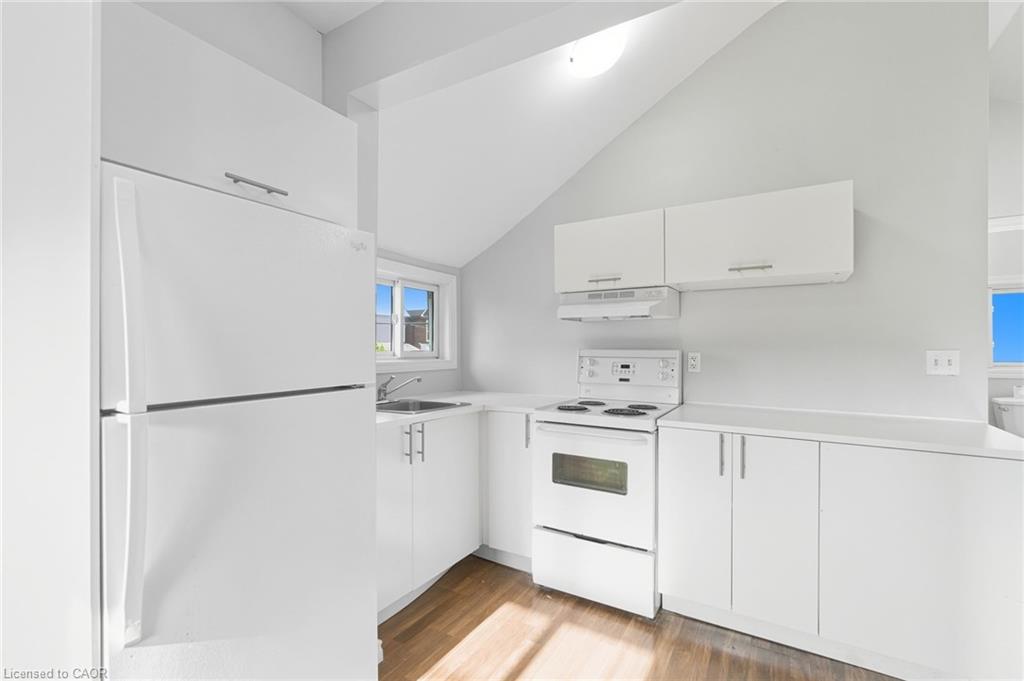 2-2 Windsor Street Property Photo 5