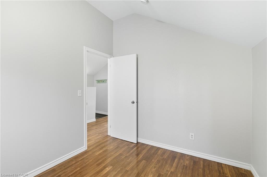 2-2 Windsor Street Property Photo 8
