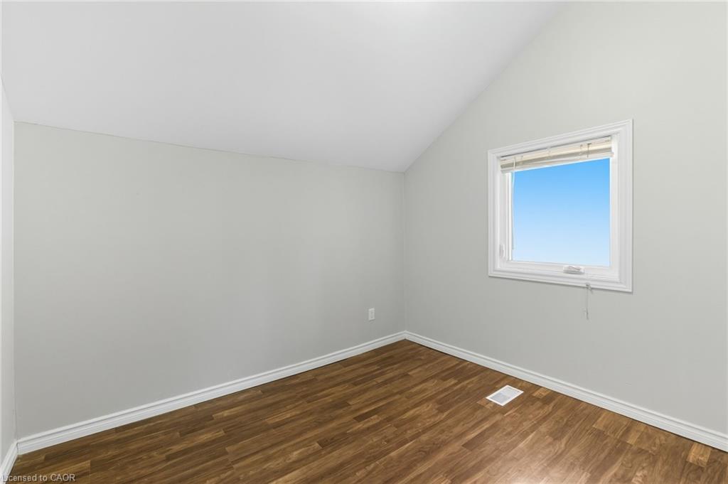 2-2 Windsor Street Property Photo 9