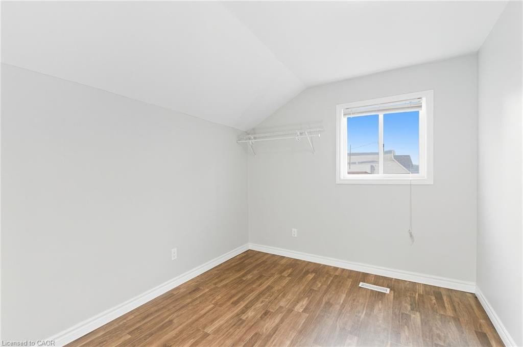 2-2 Windsor Street Property Photo 11