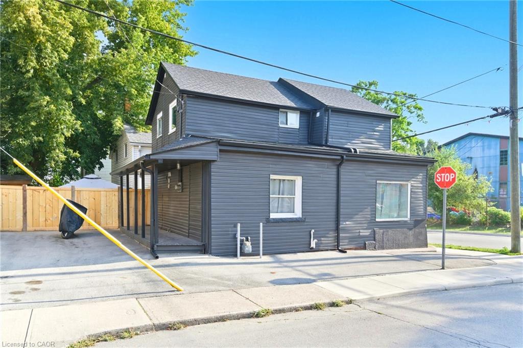 2-2 Windsor Street Property Photo 17