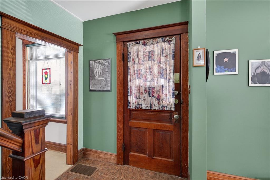 113 Freelton Road Property Photo 7