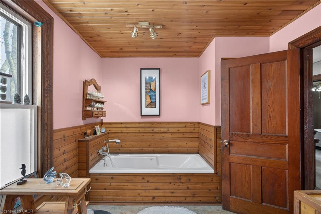 113 Freelton Road Property Photo 24