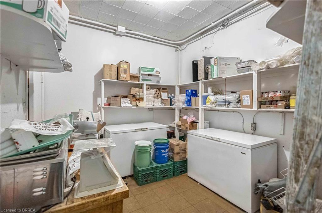 669 Colborne Street E Property Photo 24