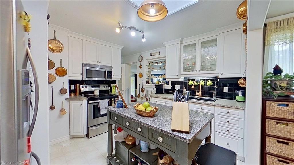 27 Hepburn Avenue Property Photo 8