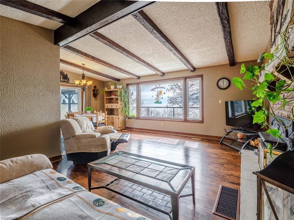 33 Bee Street Property Photo 13