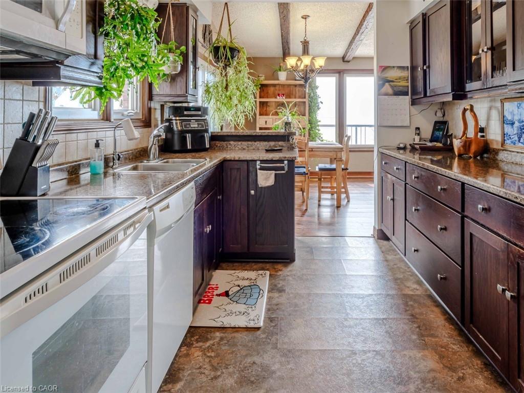 33 Bee Street Property Photo 20