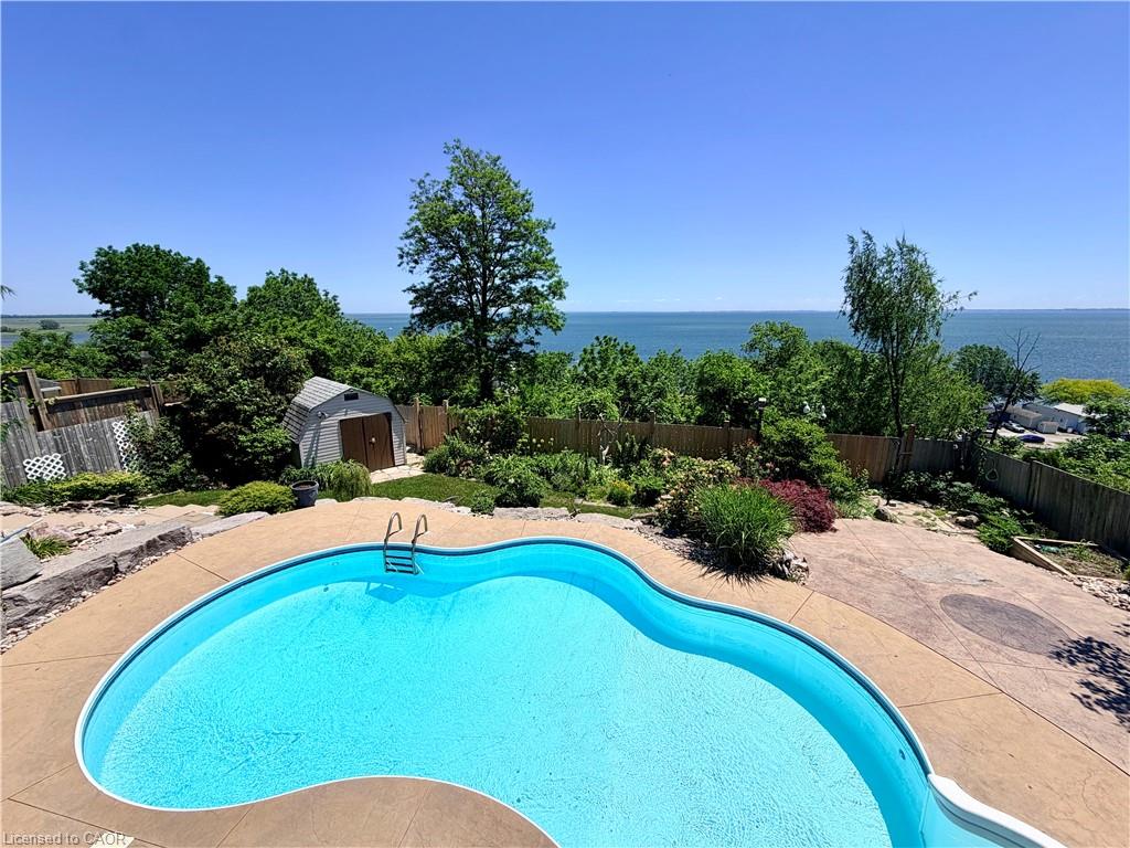 33 Bee Street Property Photo 37