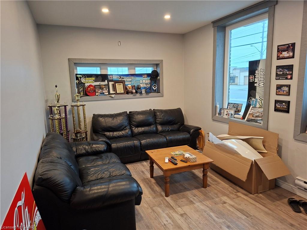 251 Bunting Road Property Photo 12