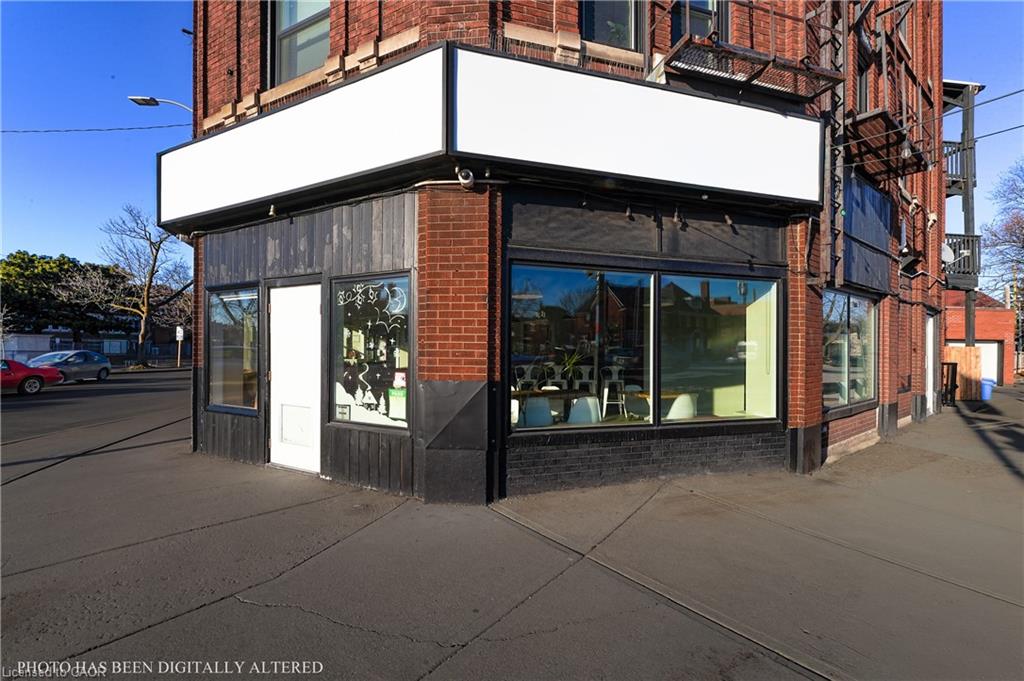 2 Ottawa Street N Property Photo 4