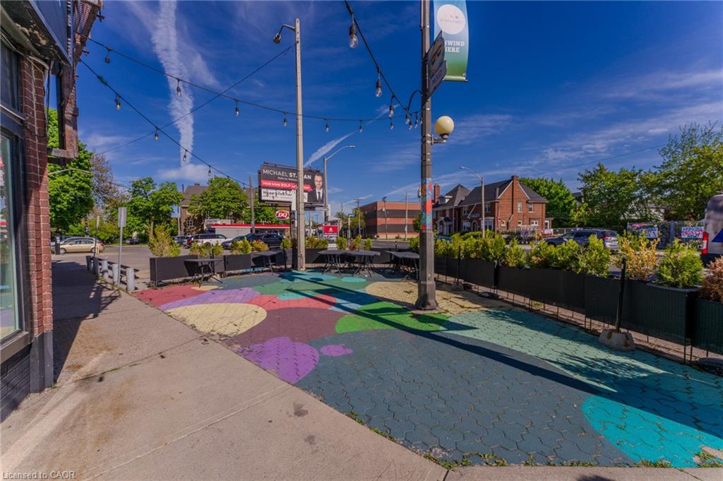 2 Ottawa Street N Property Photo 13