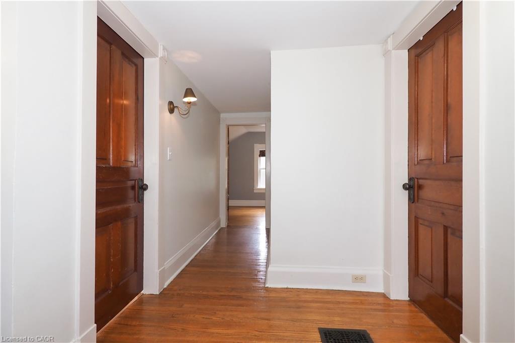 33 Main Street E Property Photo 26