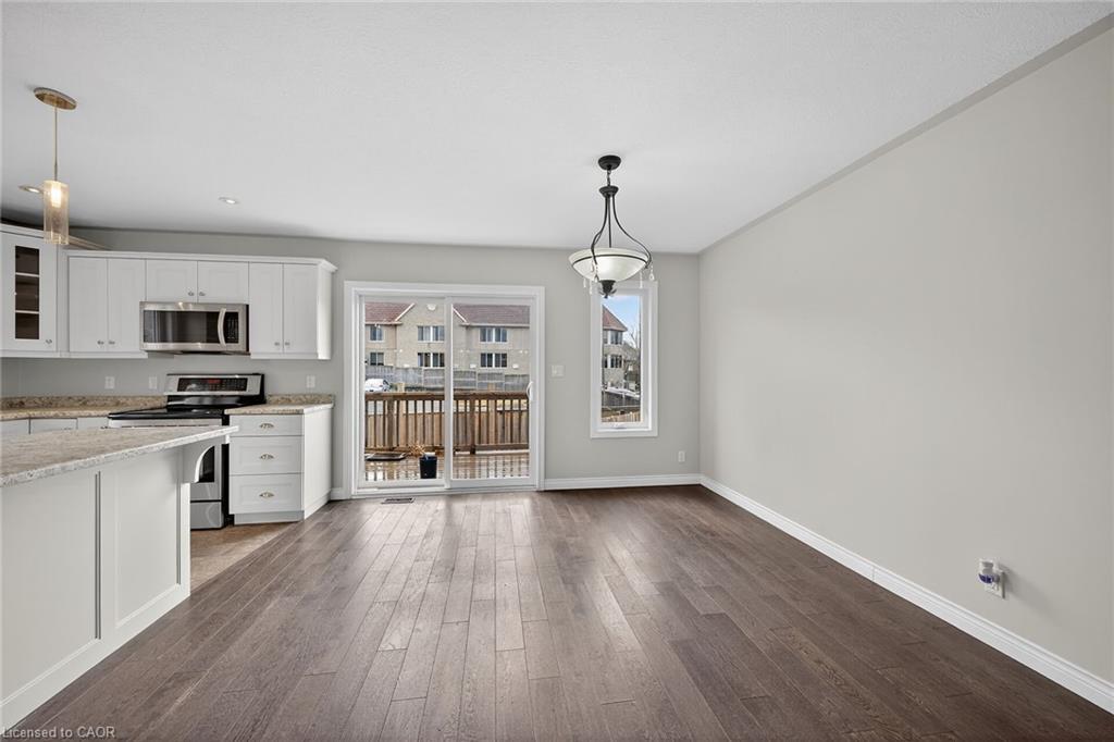 98 Macneil Court Property Photo 10