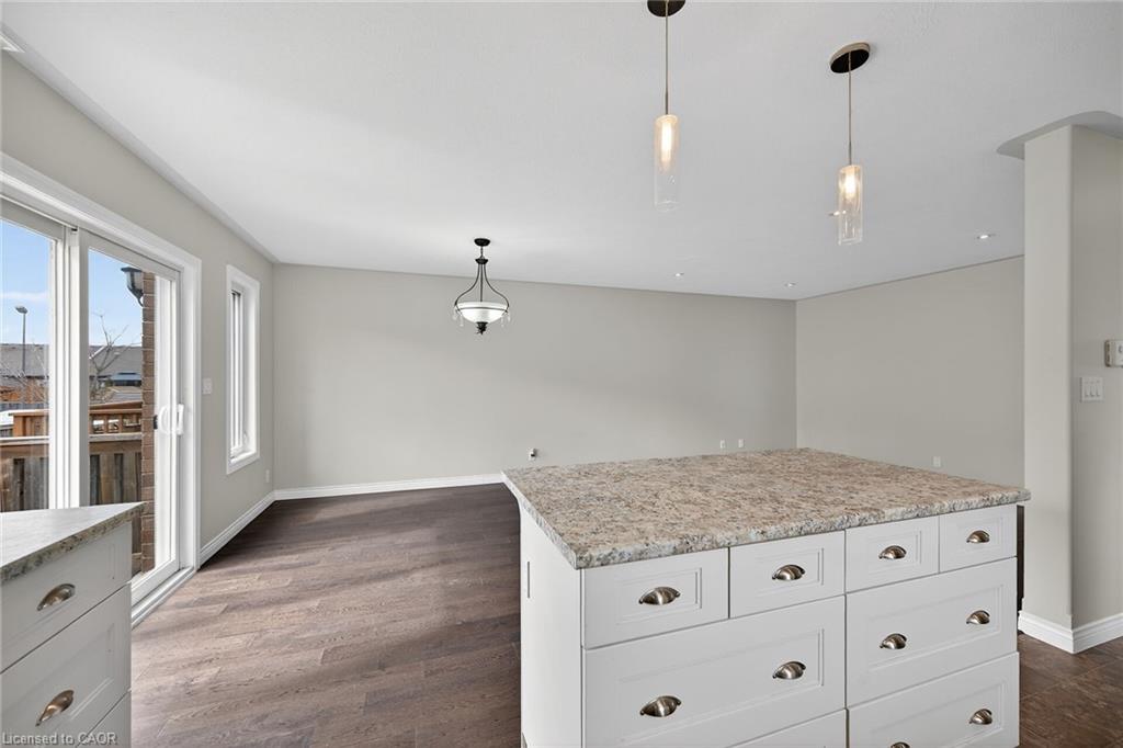 98 Macneil Court Property Photo 17