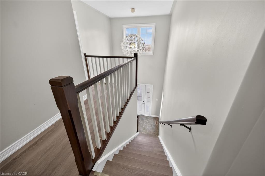98 Macneil Court Property Photo 22