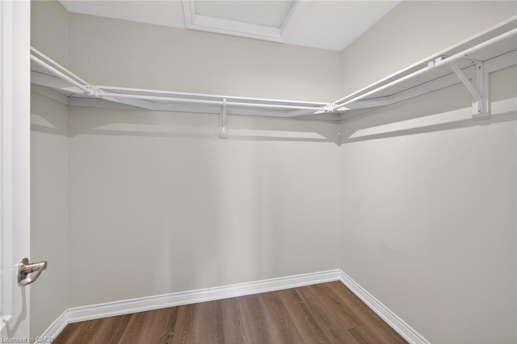 98 Macneil Court Property Photo 26