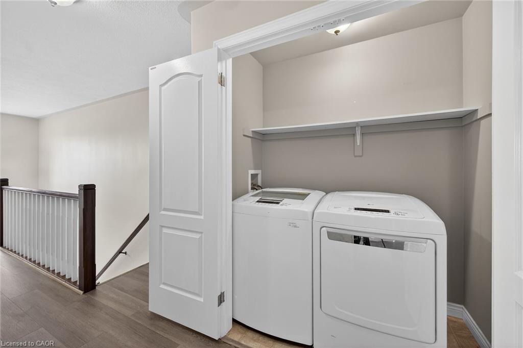 98 Macneil Court Property Photo 35