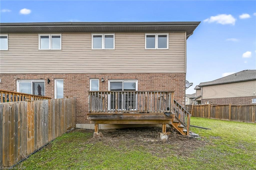 98 Macneil Court Property Photo 40