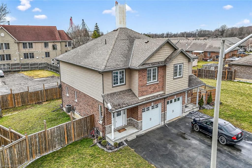 98 Macneil Court Property Photo 45