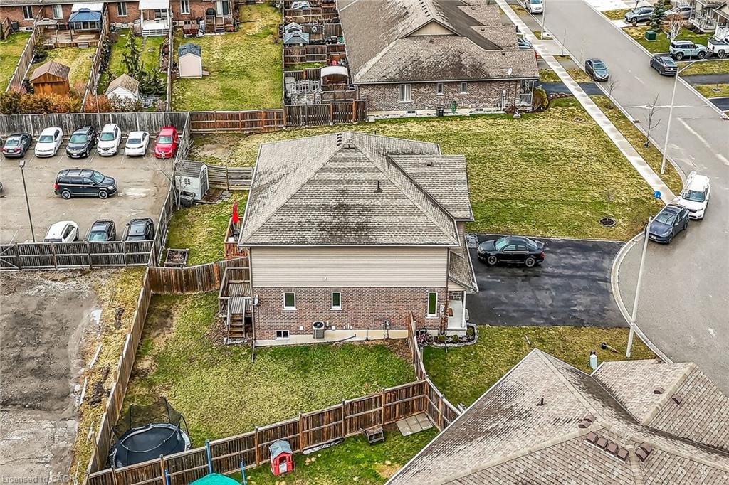 98 Macneil Court Property Photo 48
