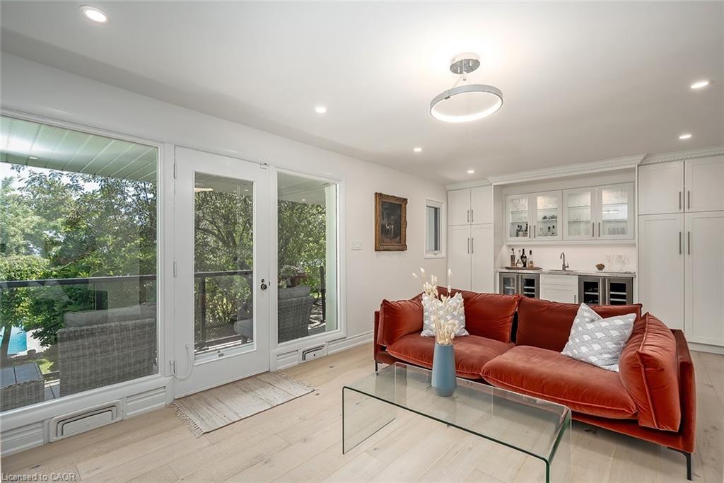 624 North Shore Boulevard E Property Photo 15