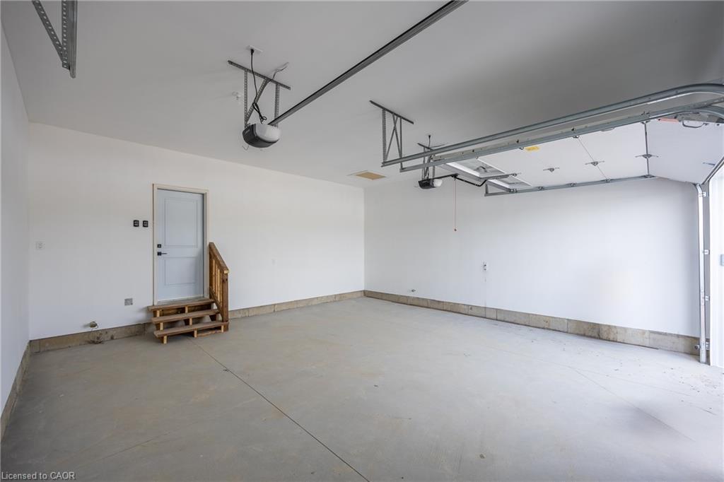 222 Schooner Drive Property Photo 3