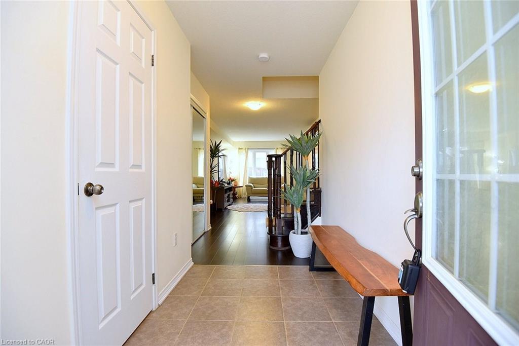 9 Lynch Crescent Property Photo 6