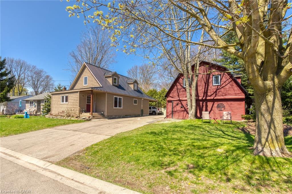 109 Mcnab Street E Property Photo 1