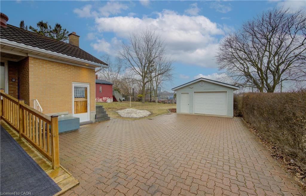 162 Erb Street E Property Photo 2