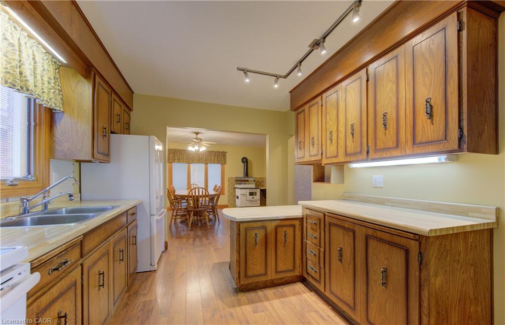 162 Erb Street E Property Photo 17
