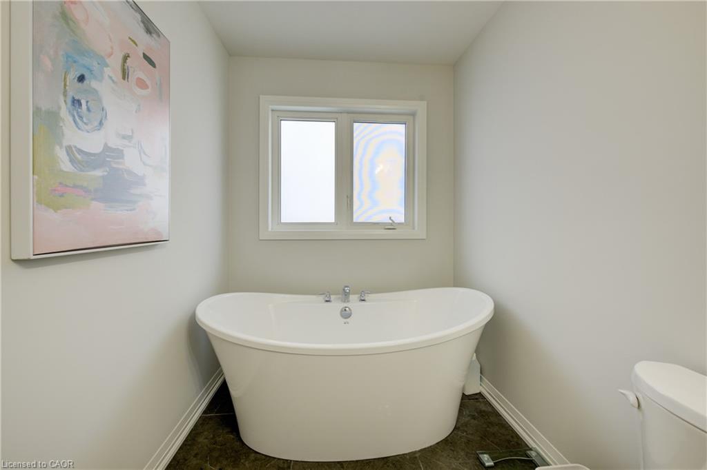 36 Alicia Crescent Property Photo 40