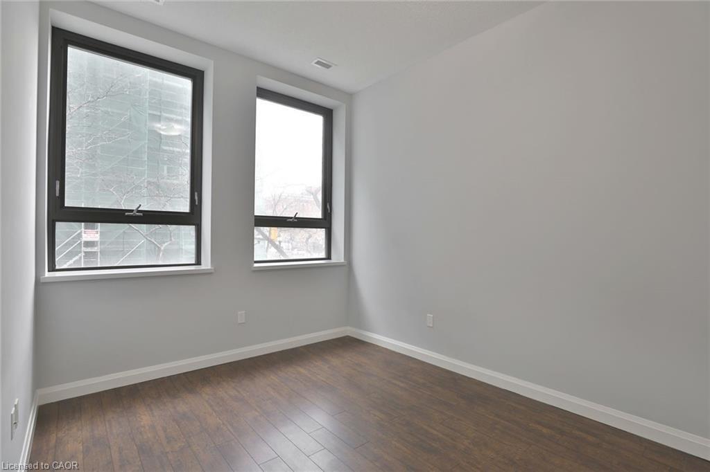 204-112 King Street E Property Photo 15