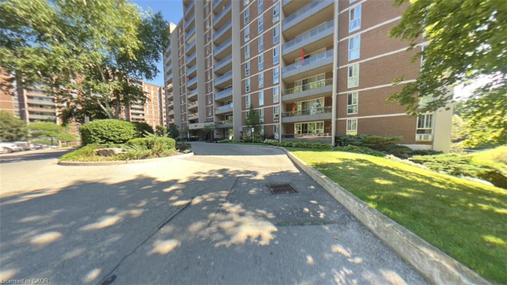 306-1966 Main Street Property Photo 2